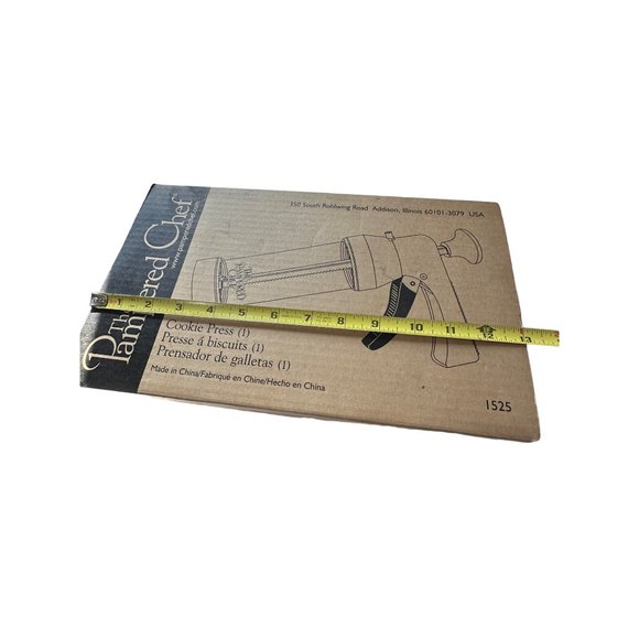 Pampered Chef #1525 manual cookie press in box with pamphlet - Picture 6 of 8